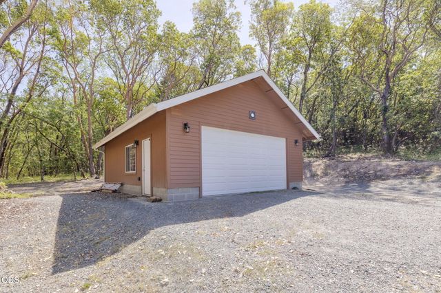 343 High Ridge Terrace, Grants Pass, OR 97526