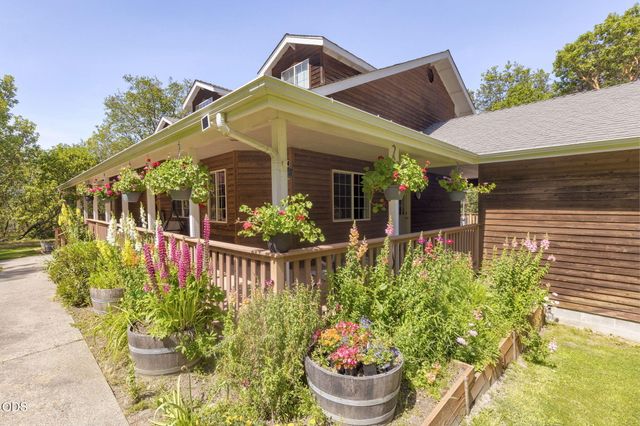 343 High Ridge Terrace, Grants Pass, OR 97526