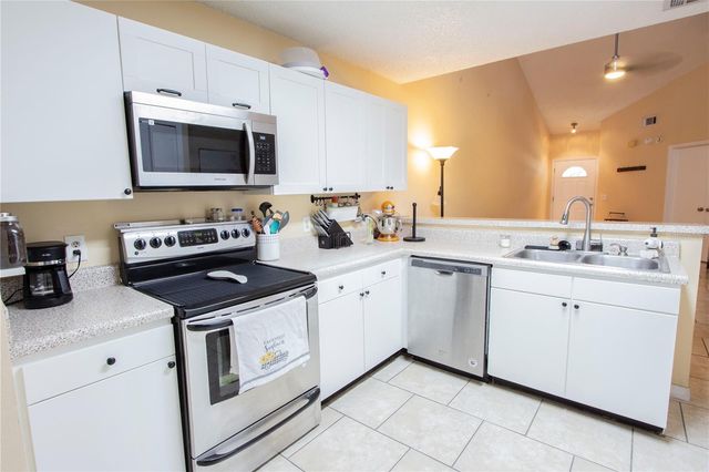 12718 WOOD TRAIL BOULEVARD, Tampa, FL 33625