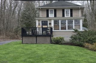 137 Mountain Blvd, Watchung Boro, NJ 07069