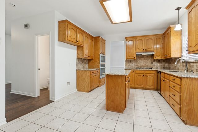 304 Elizabeth Trail, Murphy, TX 75094