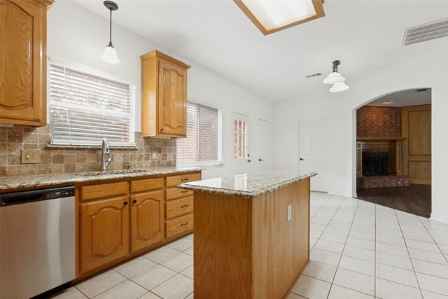304 Elizabeth Trail, Murphy, TX 75094