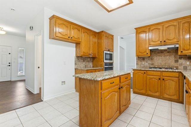 304 Elizabeth Trail, Murphy, TX 75094