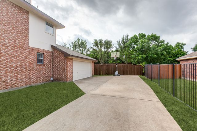 304 Elizabeth Trail, Murphy, TX 75094