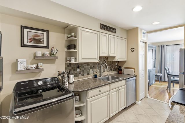 200 Portland Road E20, Highlands, NJ 07732