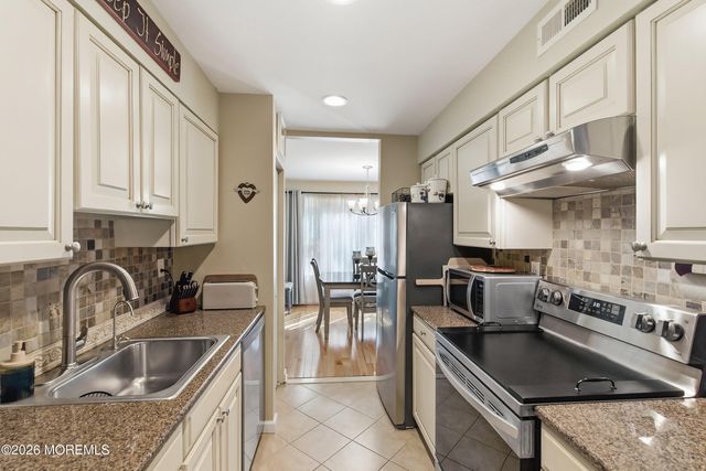 200 Portland Road E20, Highlands, NJ 07732