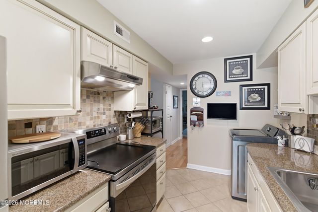 200 Portland Road E20, Highlands, NJ 07732