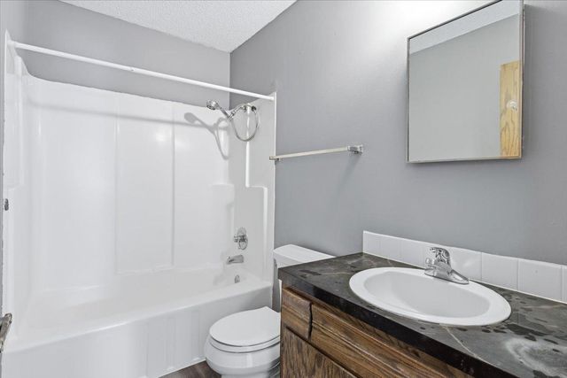 3575 Vermillion Street, Hastings, MN 55033