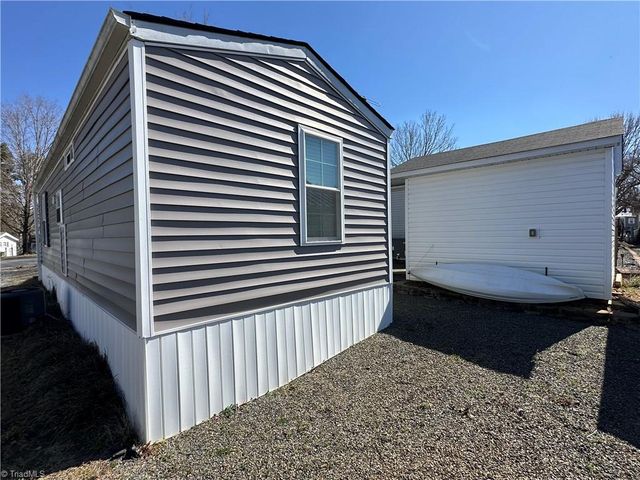 134 Cardinal Avenue, New London, NC 28127