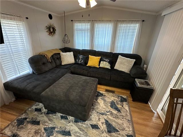 134 Cardinal Avenue, New London, NC 28127