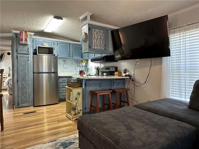 134 Cardinal Avenue, New London, NC 28127