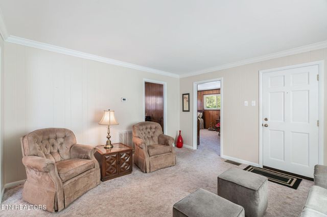 905 Cumberland St, Harriman, TN 37748