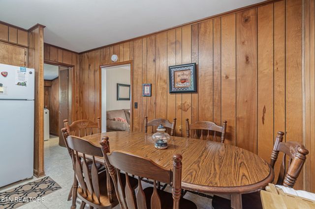 905 Cumberland St, Harriman, TN 37748
