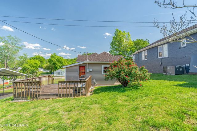 905 Cumberland St, Harriman, TN 37748