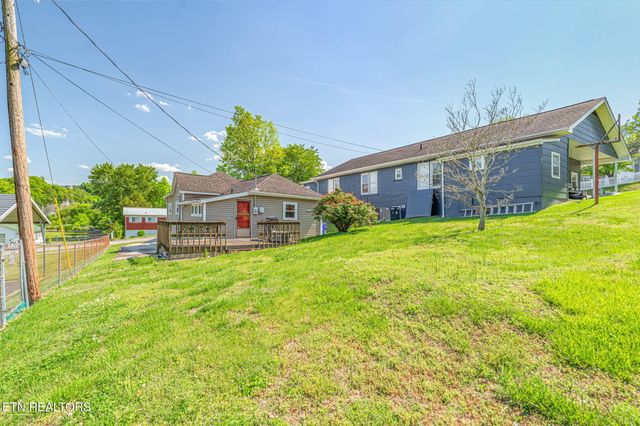 905 Cumberland St, Harriman, TN 37748