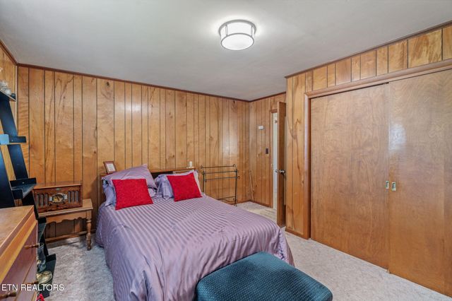 905 Cumberland St, Harriman, TN 37748