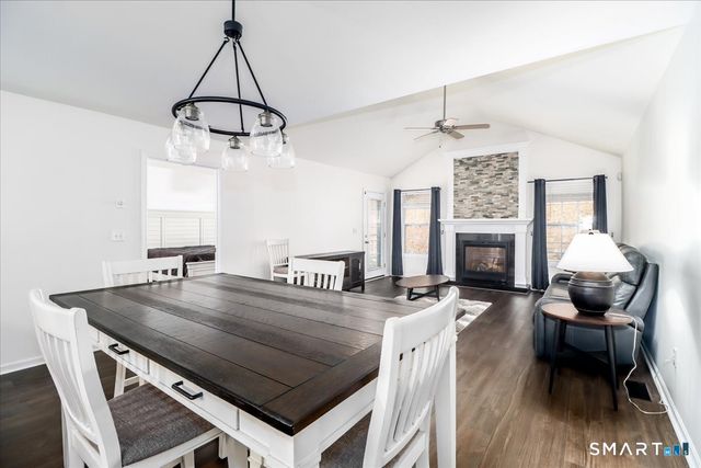 87 Haley Lane 87, Newtown, CT 06482