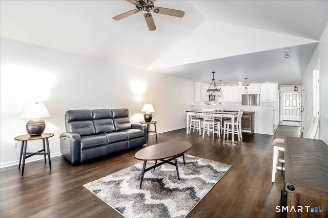 87 Haley Lane 87, Newtown, CT 06482