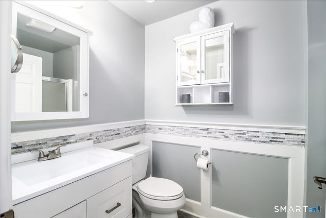 87 Haley Lane 87, Newtown, CT 06482