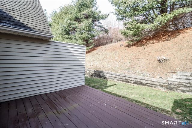 87 Haley Lane 87, Newtown, CT 06482