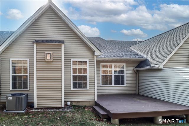 87 Haley Lane 87, Newtown, CT 06482