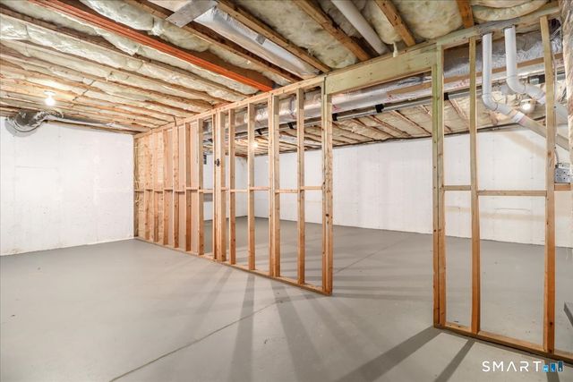 87 Haley Lane 87, Newtown, CT 06482