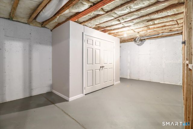 87 Haley Lane 87, Newtown, CT 06482