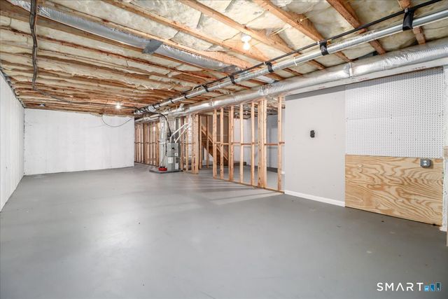 87 Haley Lane 87, Newtown, CT 06482