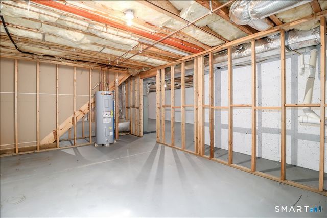 87 Haley Lane 87, Newtown, CT 06482