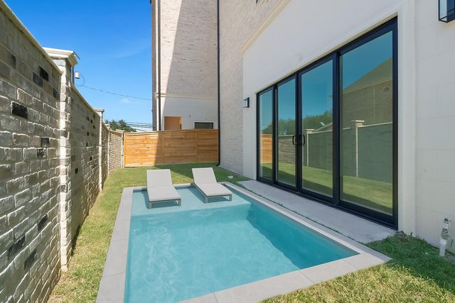 1602 Janak Garden Lane, Houston, TX 77055