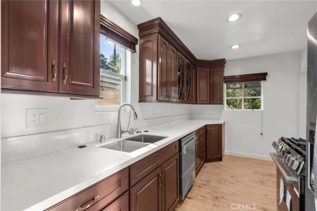 18621 Bryant, Northridge, CA 91324