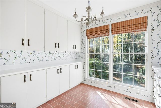 2783 S Hillandale Circle, Macon, GA 31204