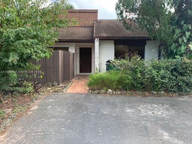 2908 NW 67th Ct, Fort Lauderdale, FL 33309