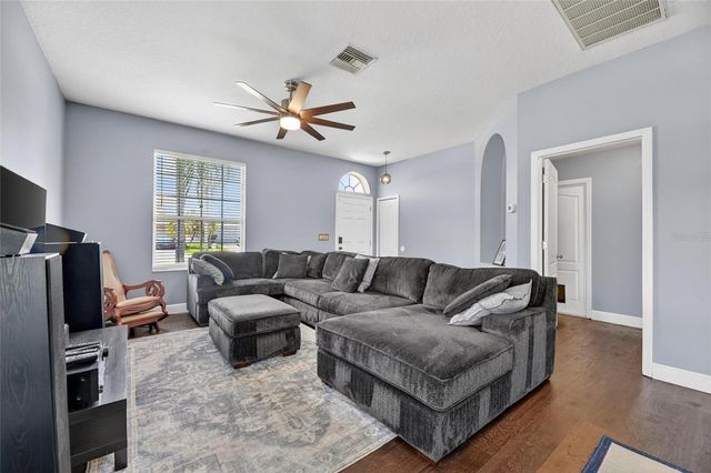 11207 VILLAGE BROOK DRIVE, Riverview, FL 33579