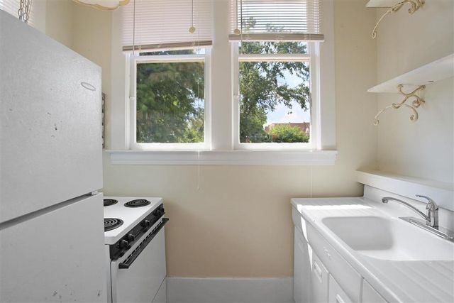 1114 Hodges Street, Lake Charles, LA 70601