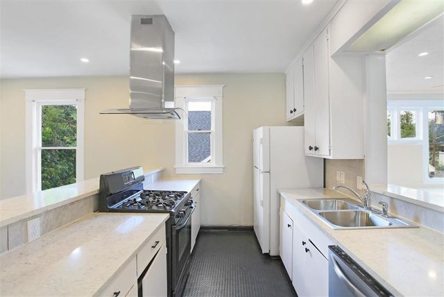 1114 Hodges Street, Lake Charles, LA 70601