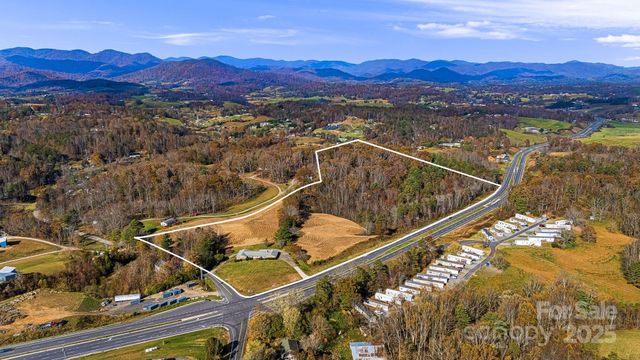 7 Brookshire Road, Leicester, NC 28748