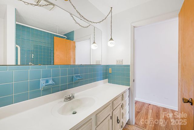 7 Brookshire Road, Leicester, NC 28748