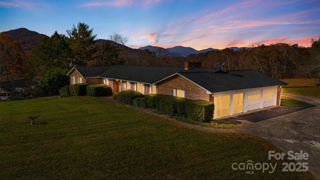 7 Brookshire Road, Leicester, NC 28748