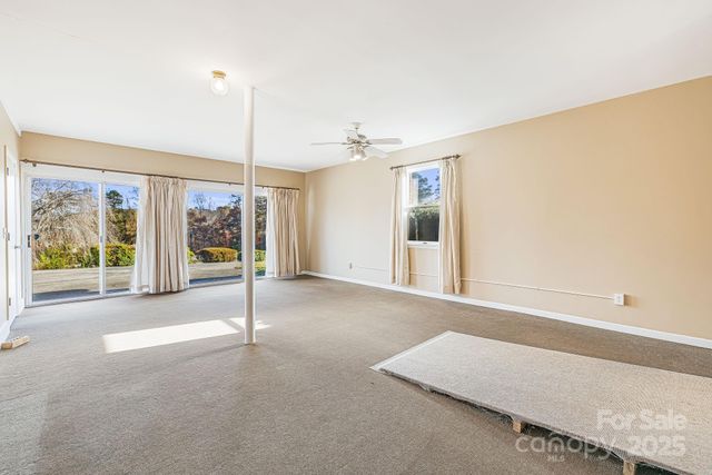 7 Brookshire Road, Leicester, NC 28748