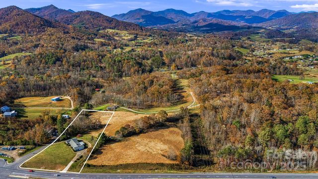 7 Brookshire Road, Leicester, NC 28748
