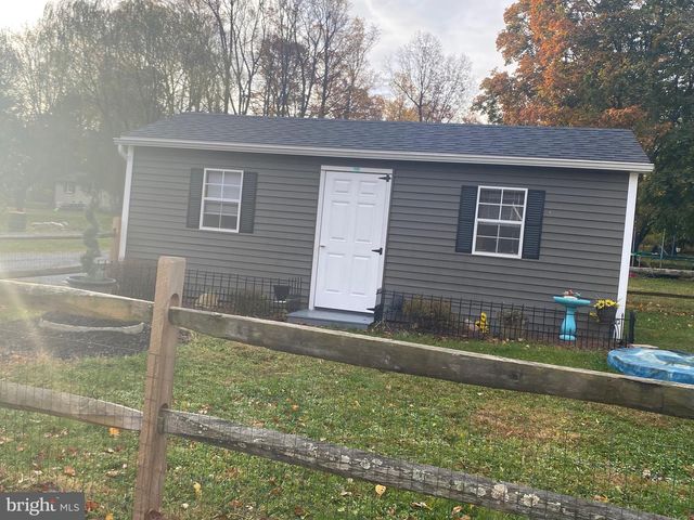 1908 VIRGINIA AVE, Lititz, PA 17543