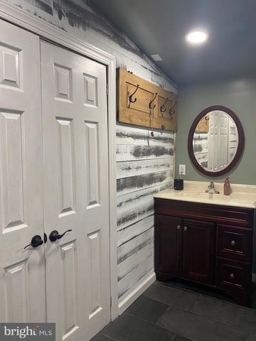 1908 VIRGINIA AVE, Lititz, PA 17543