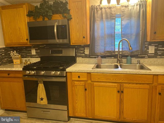 1908 VIRGINIA AVE, Lititz, PA 17543