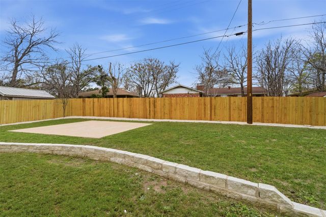 11302 Eubank DR, Austin, TX 78758