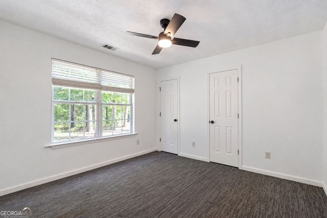 4238 Riviere Point, Gainesville, GA 30507