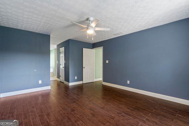4238 Riviere Point, Gainesville, GA 30507