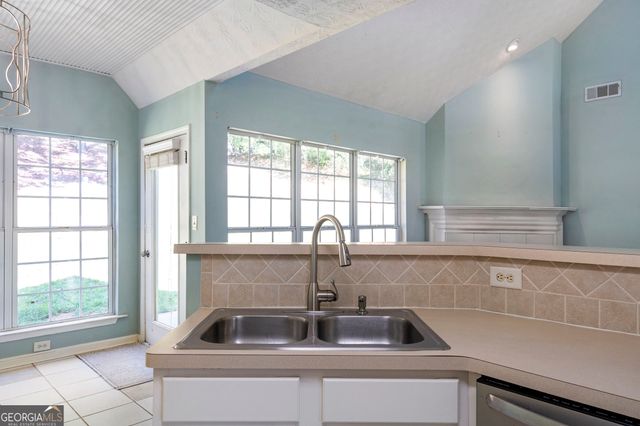 4238 Riviere Point, Gainesville, GA 30507