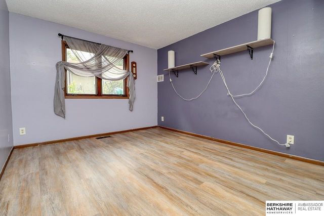 604 G Street, Eagle, NE 68347