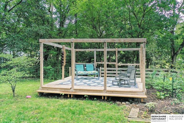 604 G Street, Eagle, NE 68347